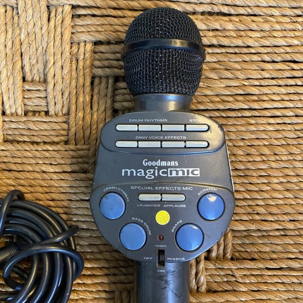 img_5001 Goodmans Magic Mic Karaoke Electronic Voice Effects Microphone (Used)